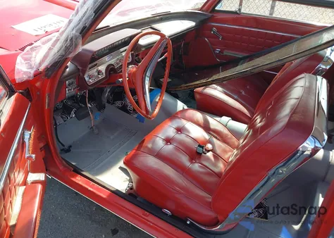 1962 Buick Skylark z USA, uszkodzony, nr VIN 314515934